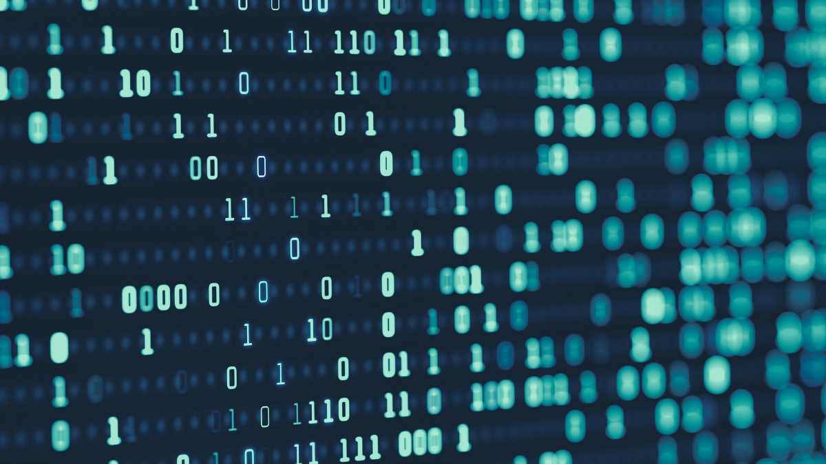Nahaufnahme von leuchtenden Binärcode-Zahlen in Blau- und Türkistönen auf dunklem Hintergrund